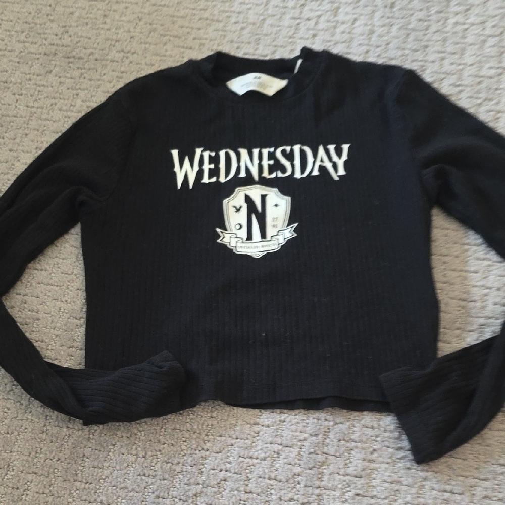 H&M Black Graphic Crop Hoodie